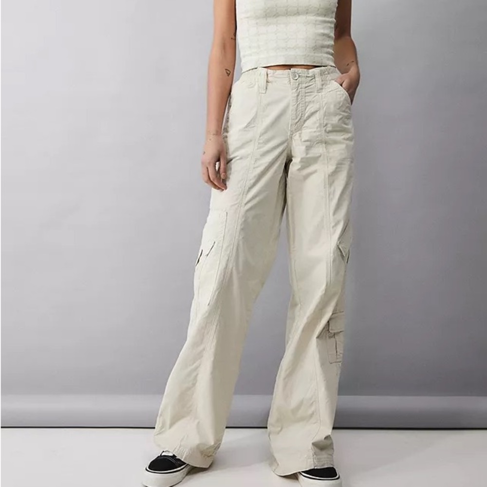 BDG Cream Y2K Low-Rise Cargo Pants Never
